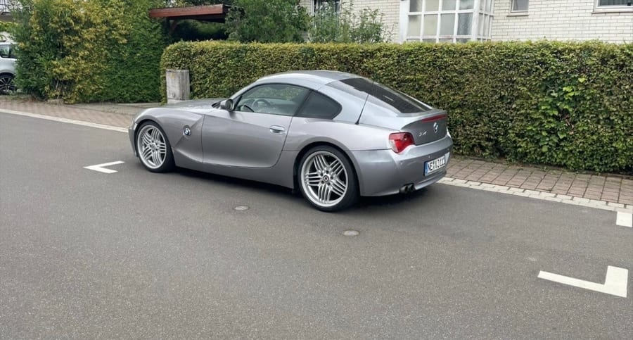 BMW Z4 Coupé silbern – vor der Folierung