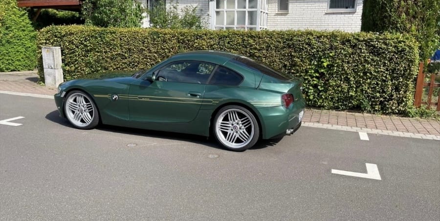 BMW Z4 Coupé fertig in British-Racing-Green foliert